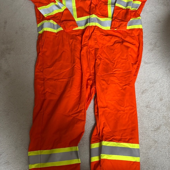 Wildrose Garments Fire Resistant Hi-Viz Traffic Safety Coverall - NEW 68 Tall - Picture 3 of 7